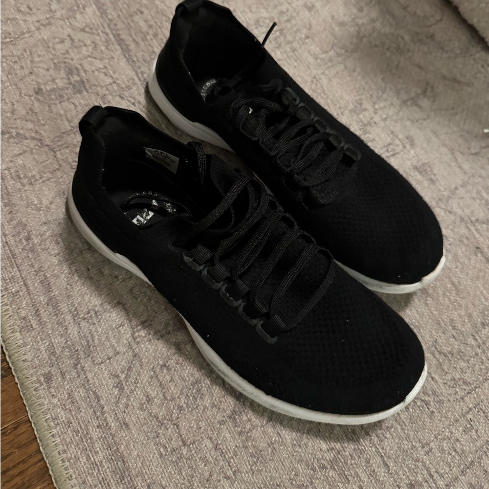 APL
Techloom Wave Sneakers
Woman 7.5